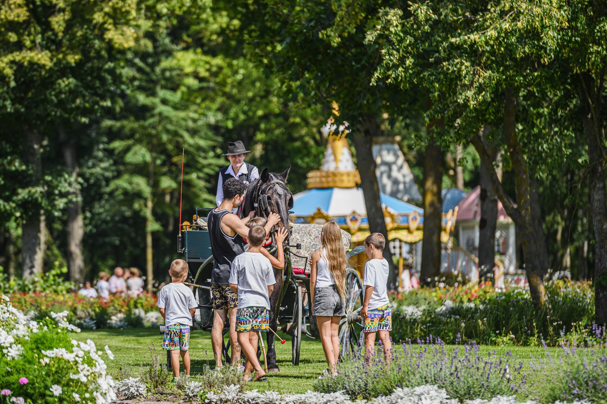 Pakruojo dvaras ir jo gyvasis ūkis