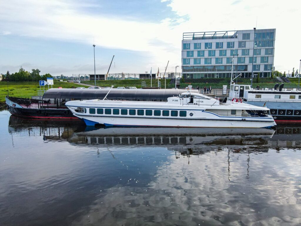 Laivas Raketa