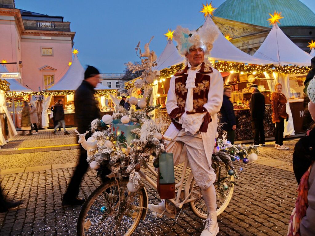 Weihnachtszauber Gendarmenmarkt mugė Berlyne (weihnachtsmarkt-berlin.de nuotr.)