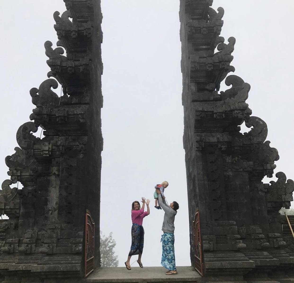 Balis su vaikais