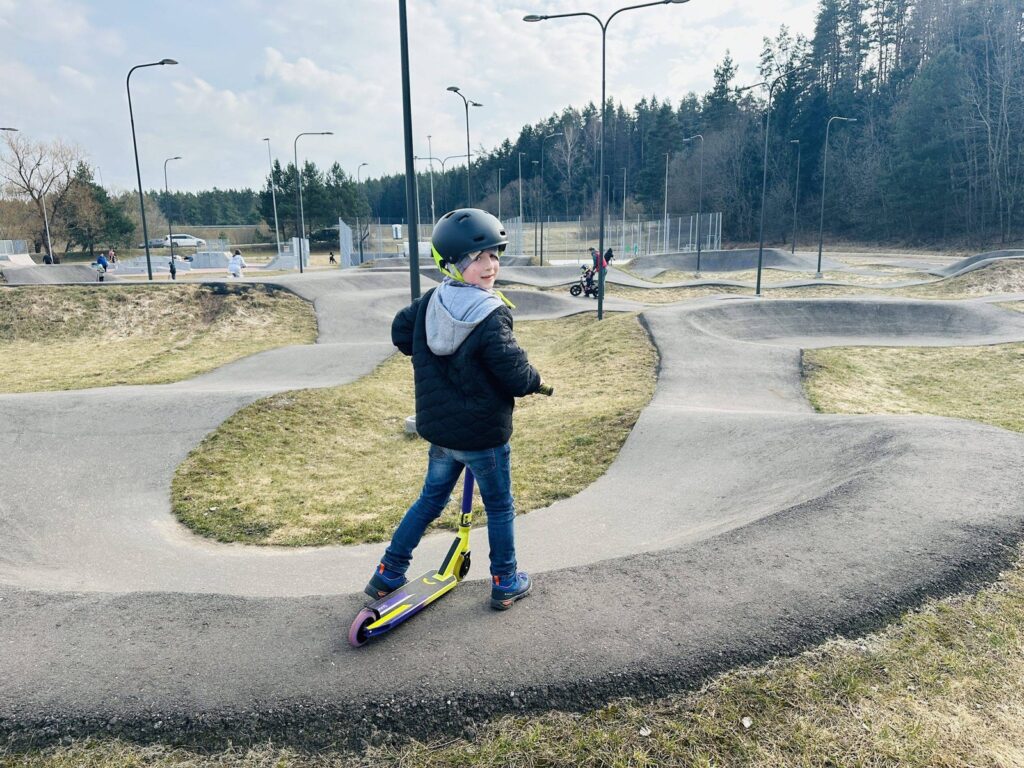 Nemenčinės žaidimų aikštelė