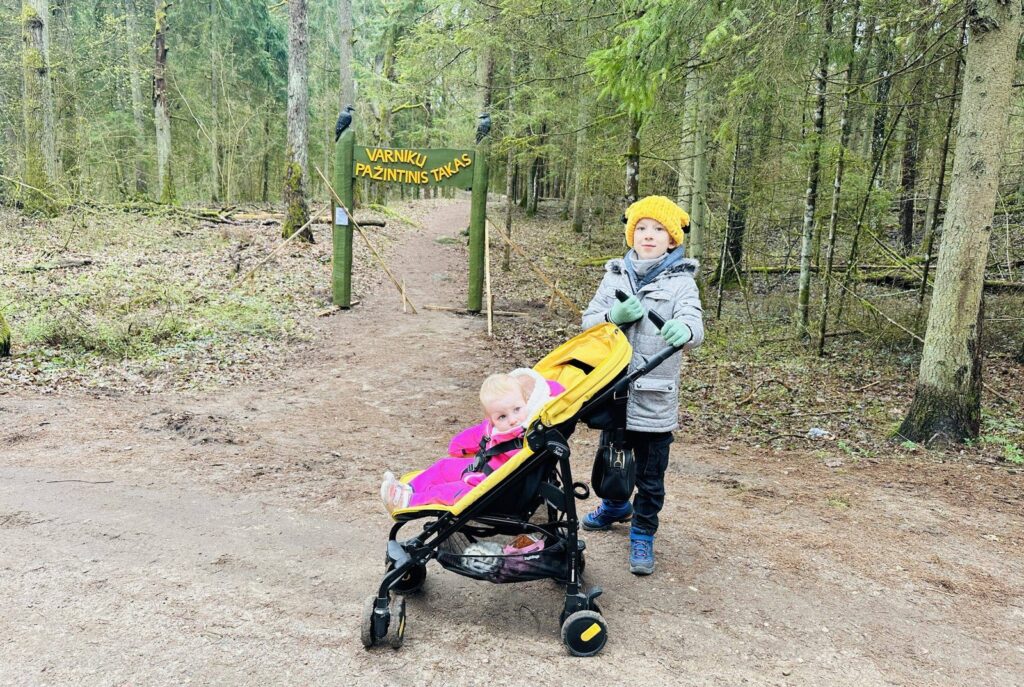 Varnikų pažintinis takas su vaikais