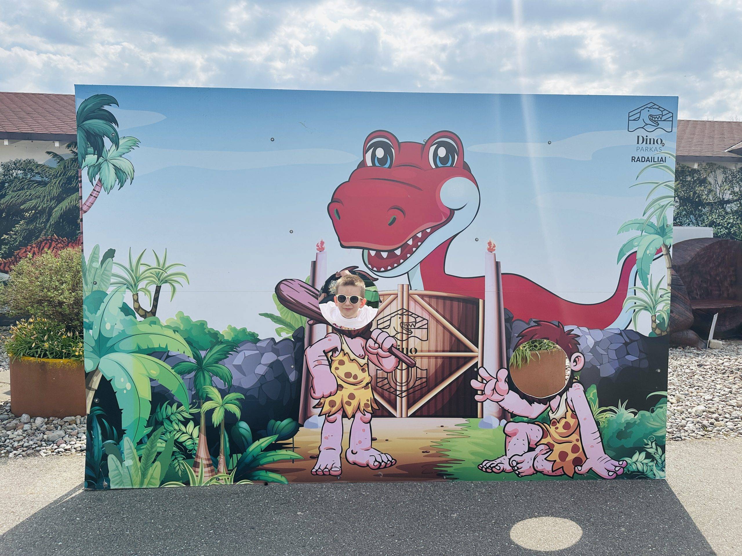 Dino parkas su vaikais