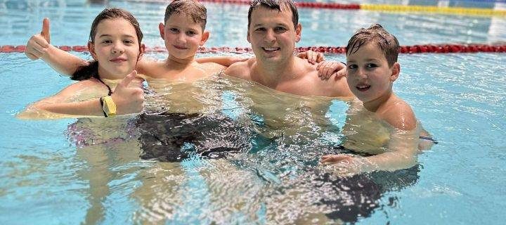 Swimming lessons at Kupiskis swimming pool