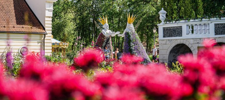 Utopinis skaičius gėlių žiedų Pakruojo dvare