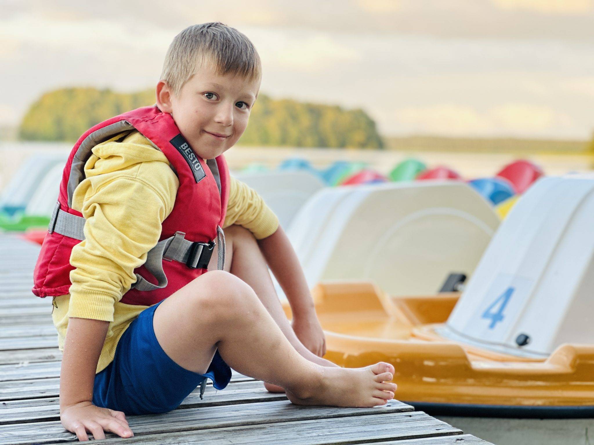 Boat time in Plateliai with kids