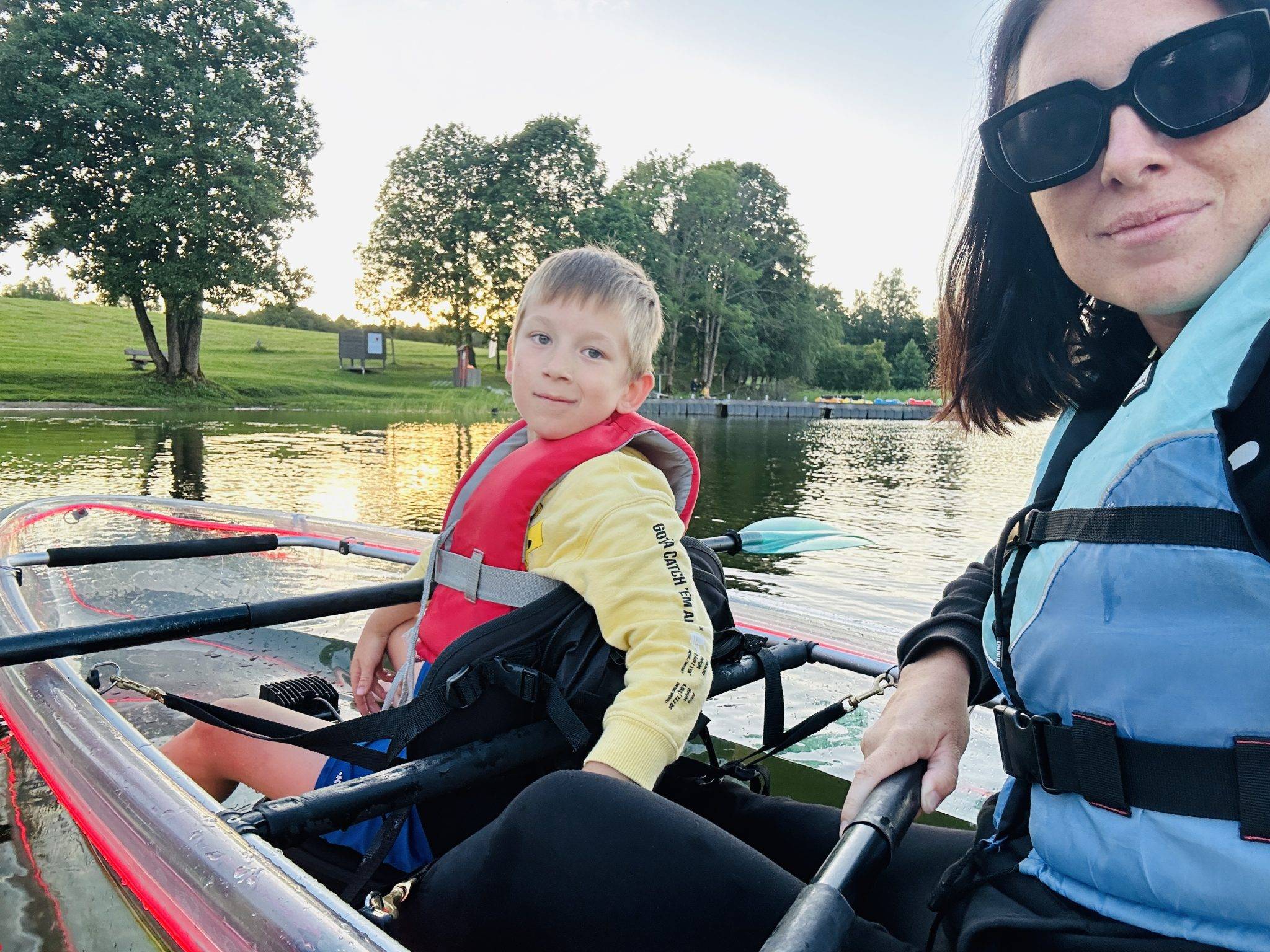 Lucid boats in Plateliai with kids