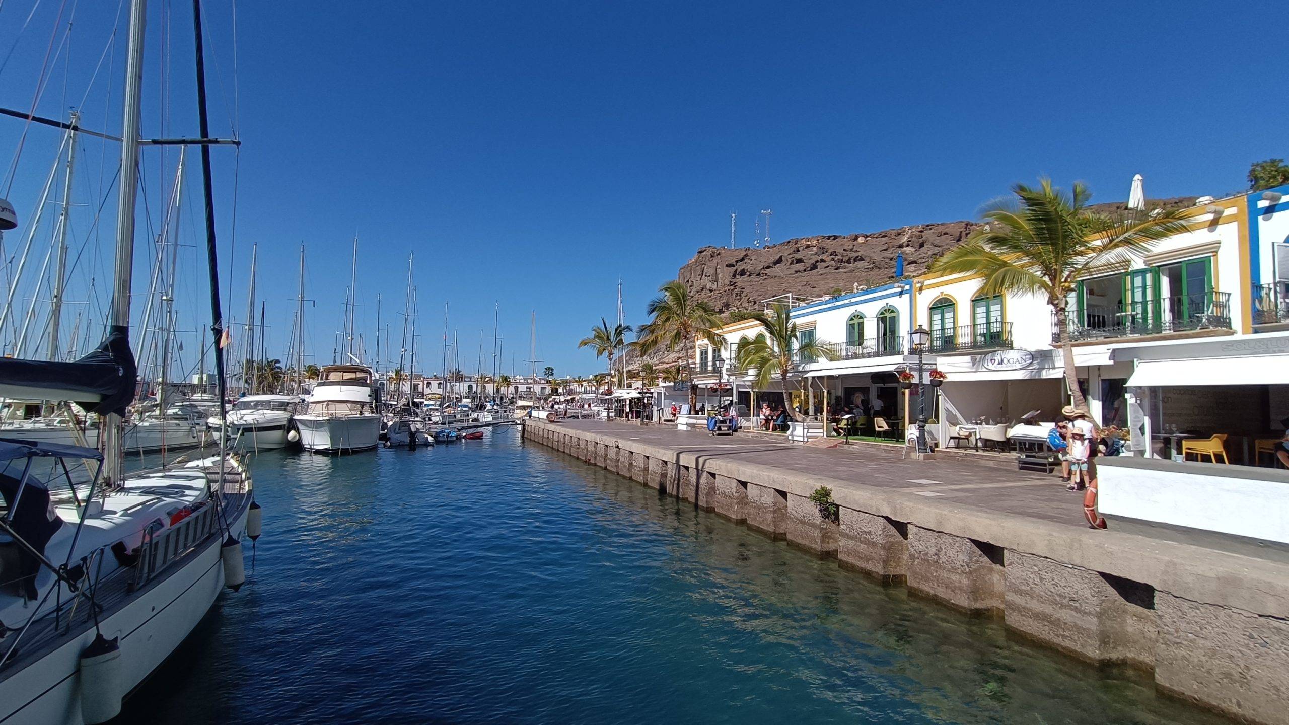 Puerto de Mogan cosy town