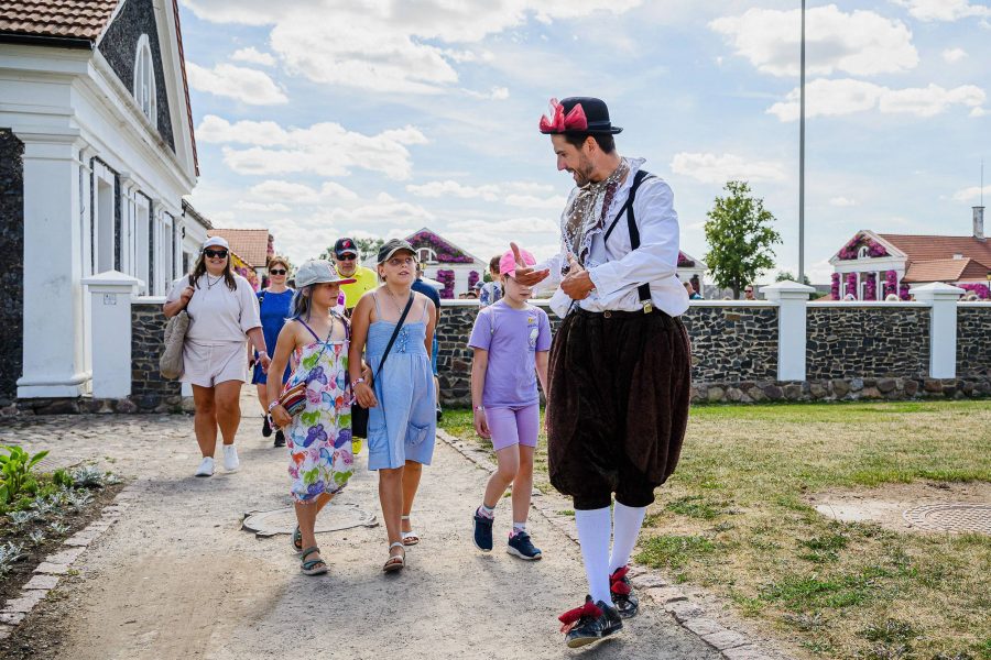 Ekskursijos ir pramogos vaikams Pakruojo dvare