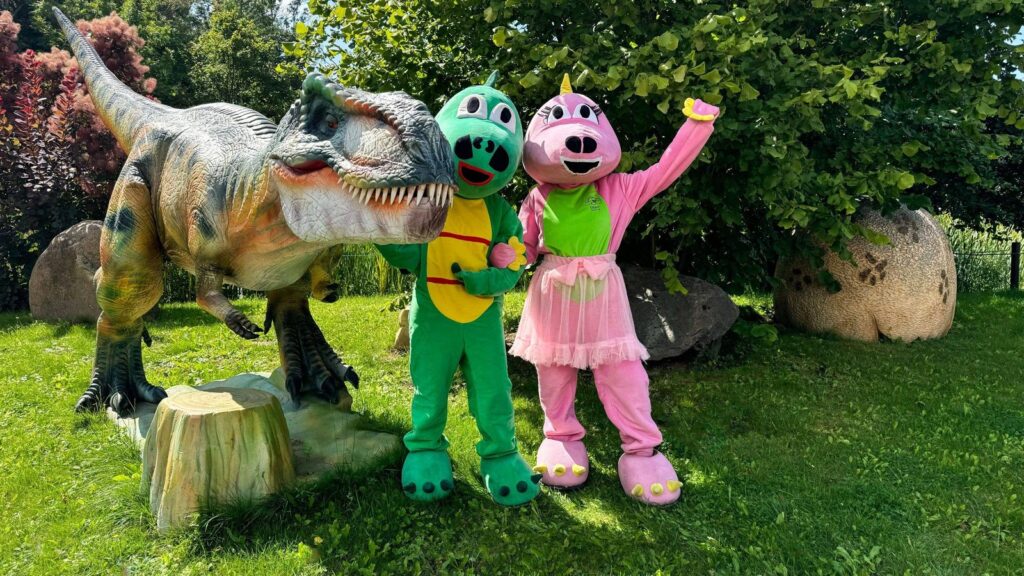 Nepamirštamas Velykų savaitgalis pajūryje: prasideda dinozauriški nuotykiai