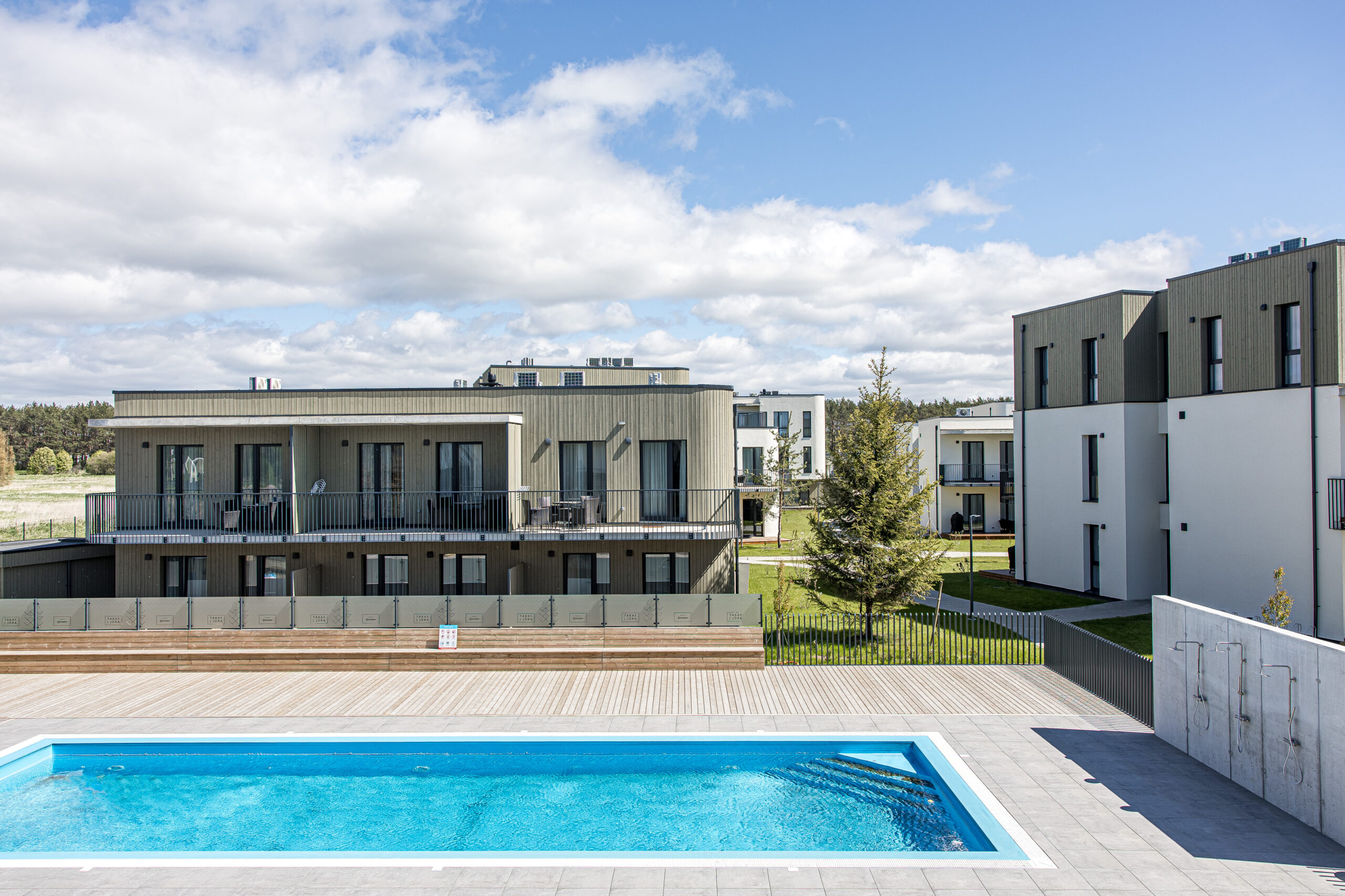 Apartamentai Palangoje su šildomu baseinu