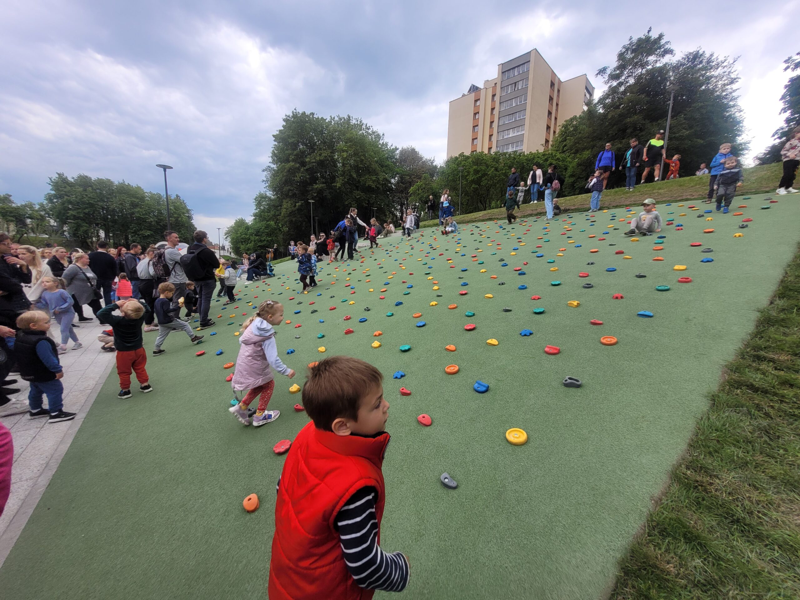 Kovo 11-osios parkas Kaune: nauja įspūdingiausia žaidimų aikštelė Lietuvoje