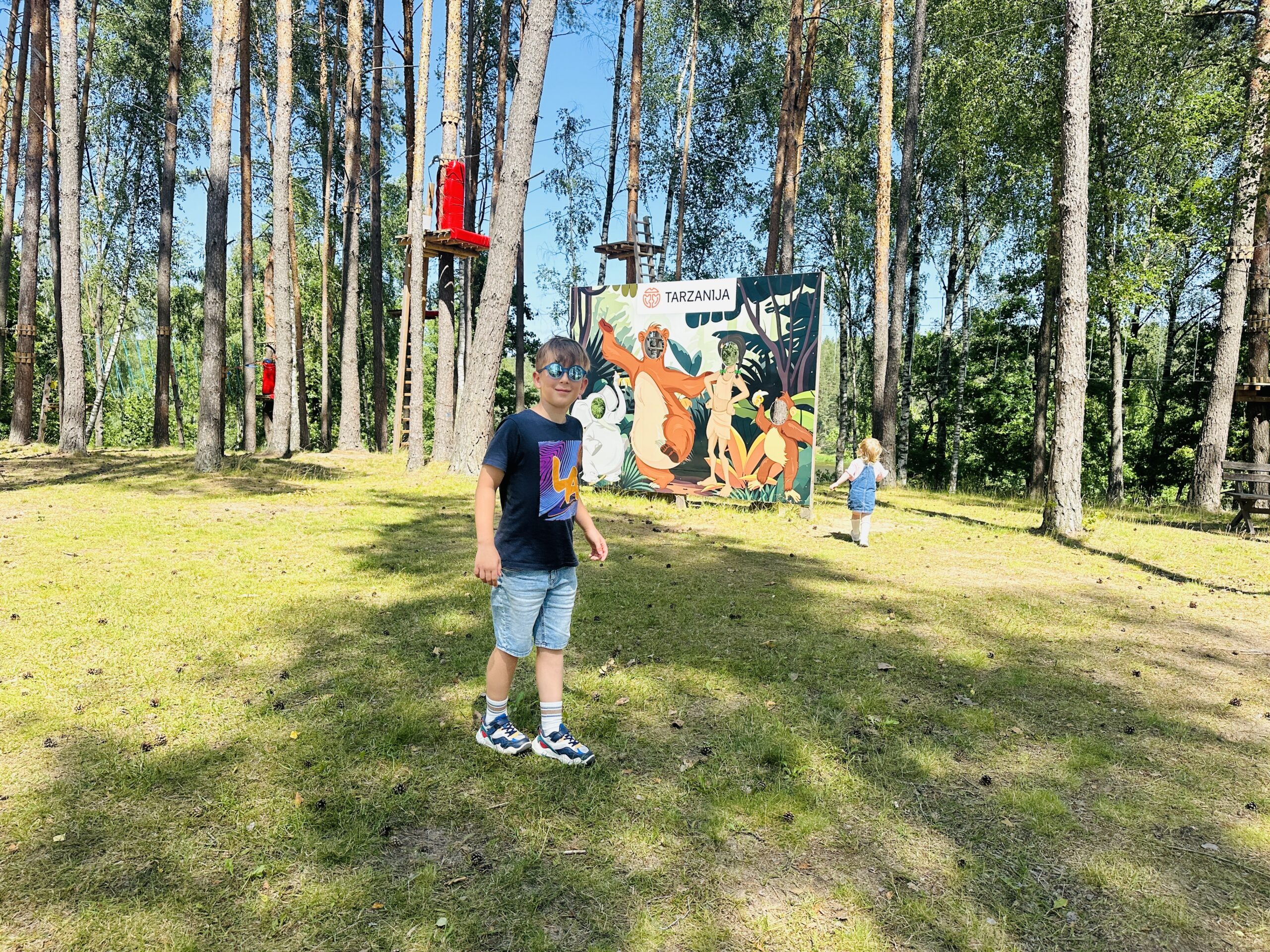 Ar išdrįstumėte? Geriausi ir įspūdingiausi laipynių ir nuotykių parkai Lietuvoje