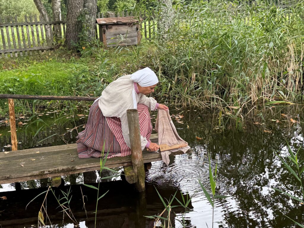 Nemokamas sekmadienis Rumšiškėse: Lietuvos etnografijos muziejuje atgis senieji amatai ir darbai