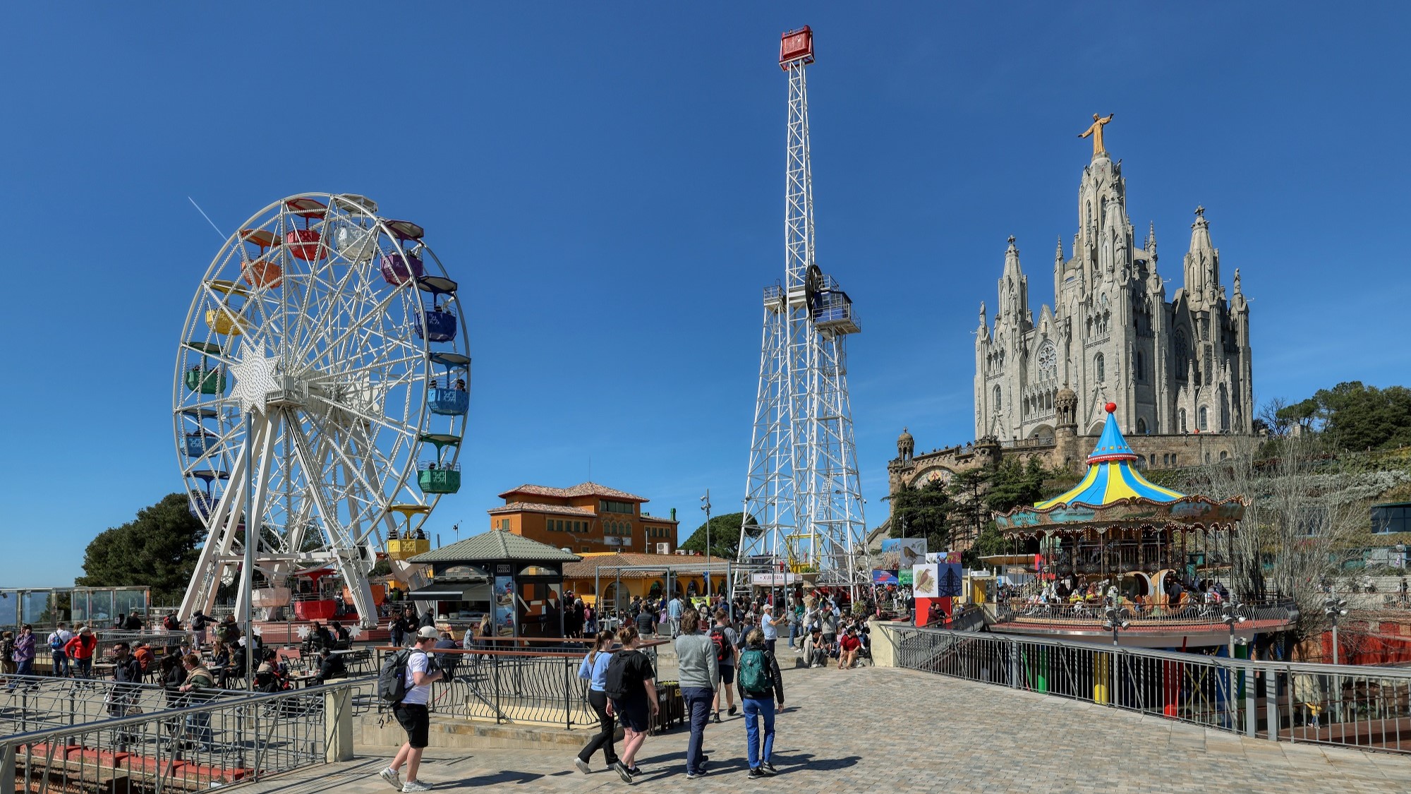 Tibidabo pramogų parkas Barselonoje