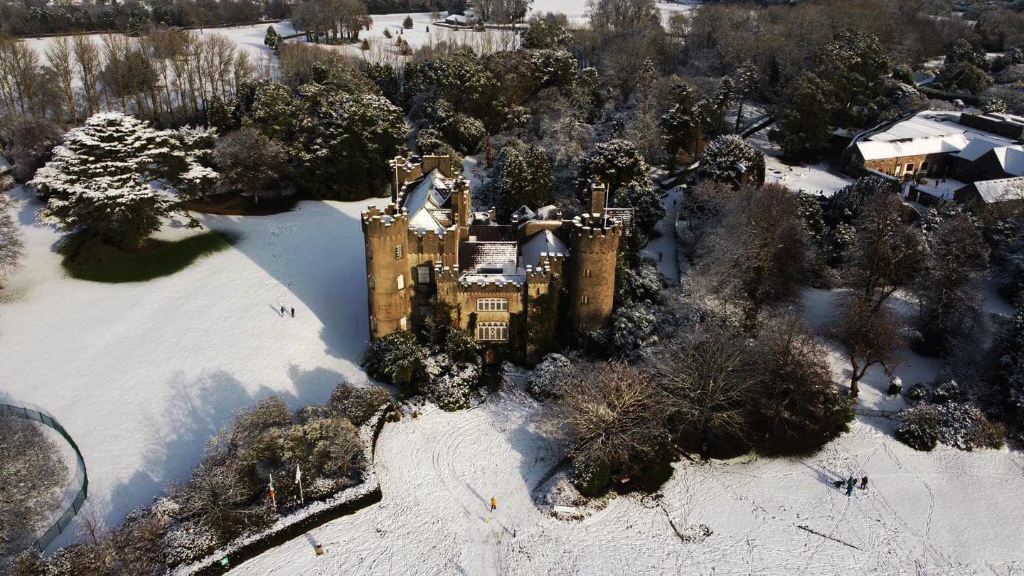 Kalėdų Senelio rezidencija Malahide pilyje