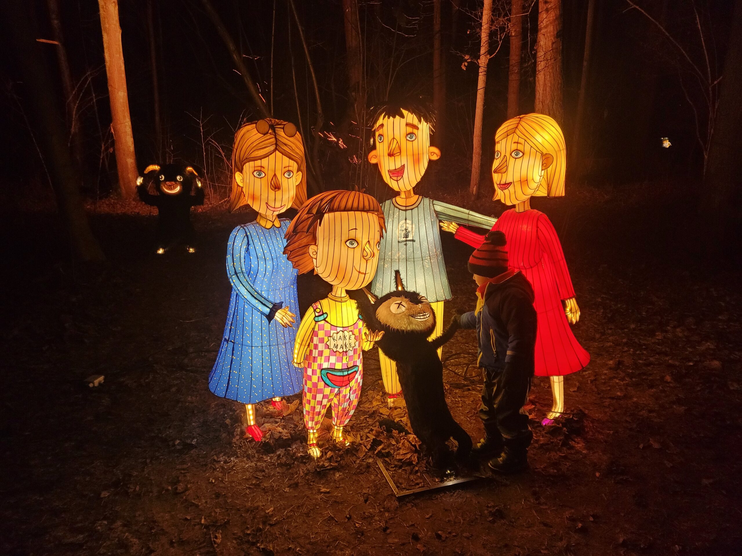 Šviečiantis Kakės Makės parkas