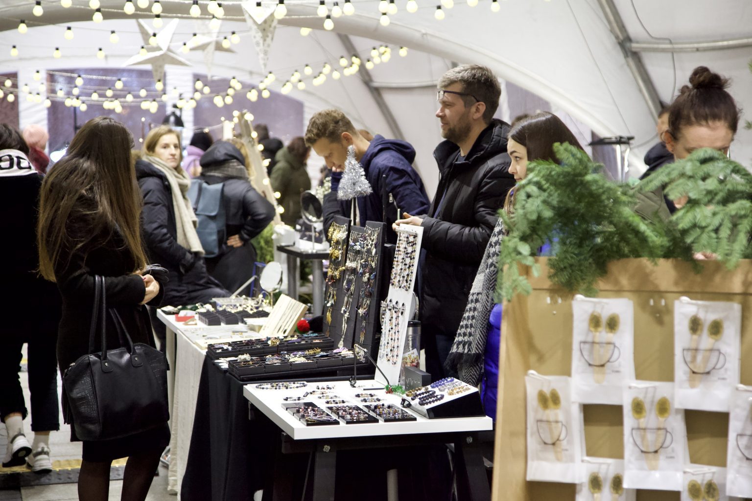 Kalėdinis dizaino skveras Vinco Kudirkos aikštėje