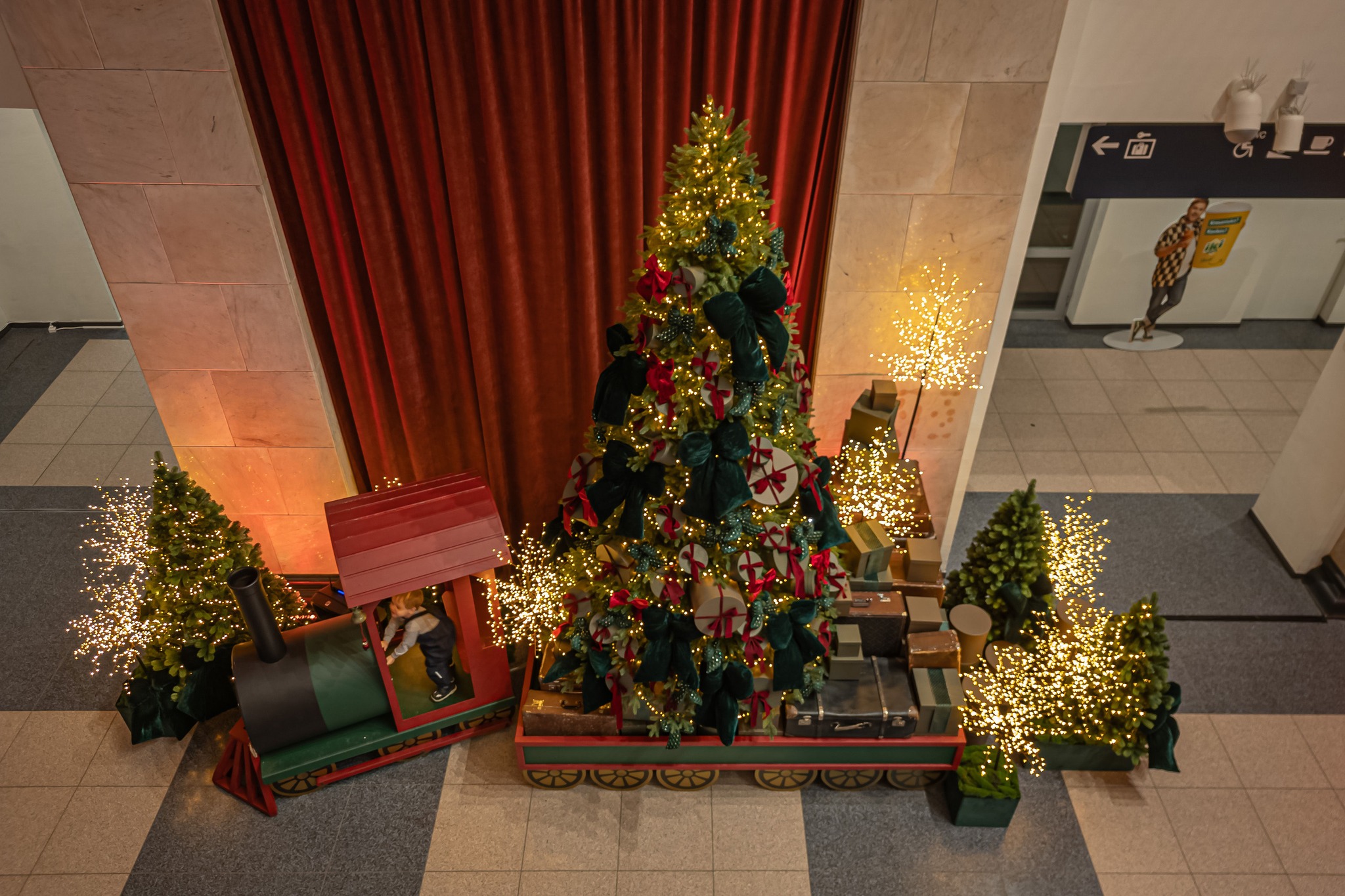 Kalėdos geležinkelio stotyse