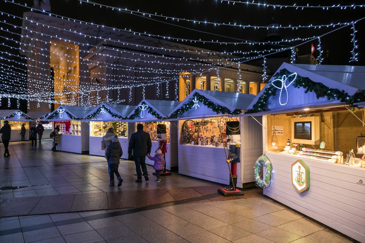 Kalėdinės mugės Vilniuje 2025: šventiniai stebuklai sostinėje