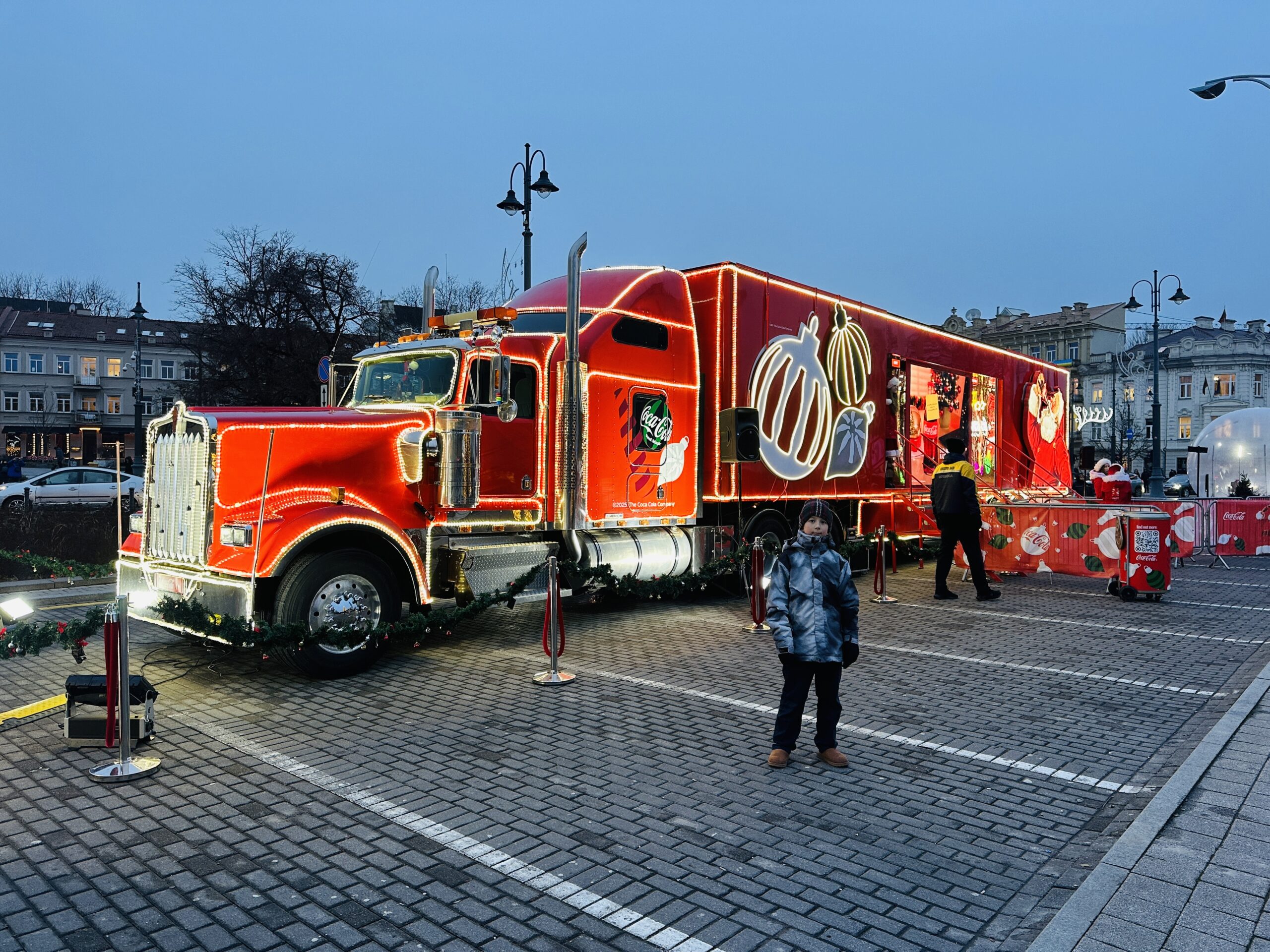 Coca-Cola karavanas Vilniuje Katedros aikštėje 2025