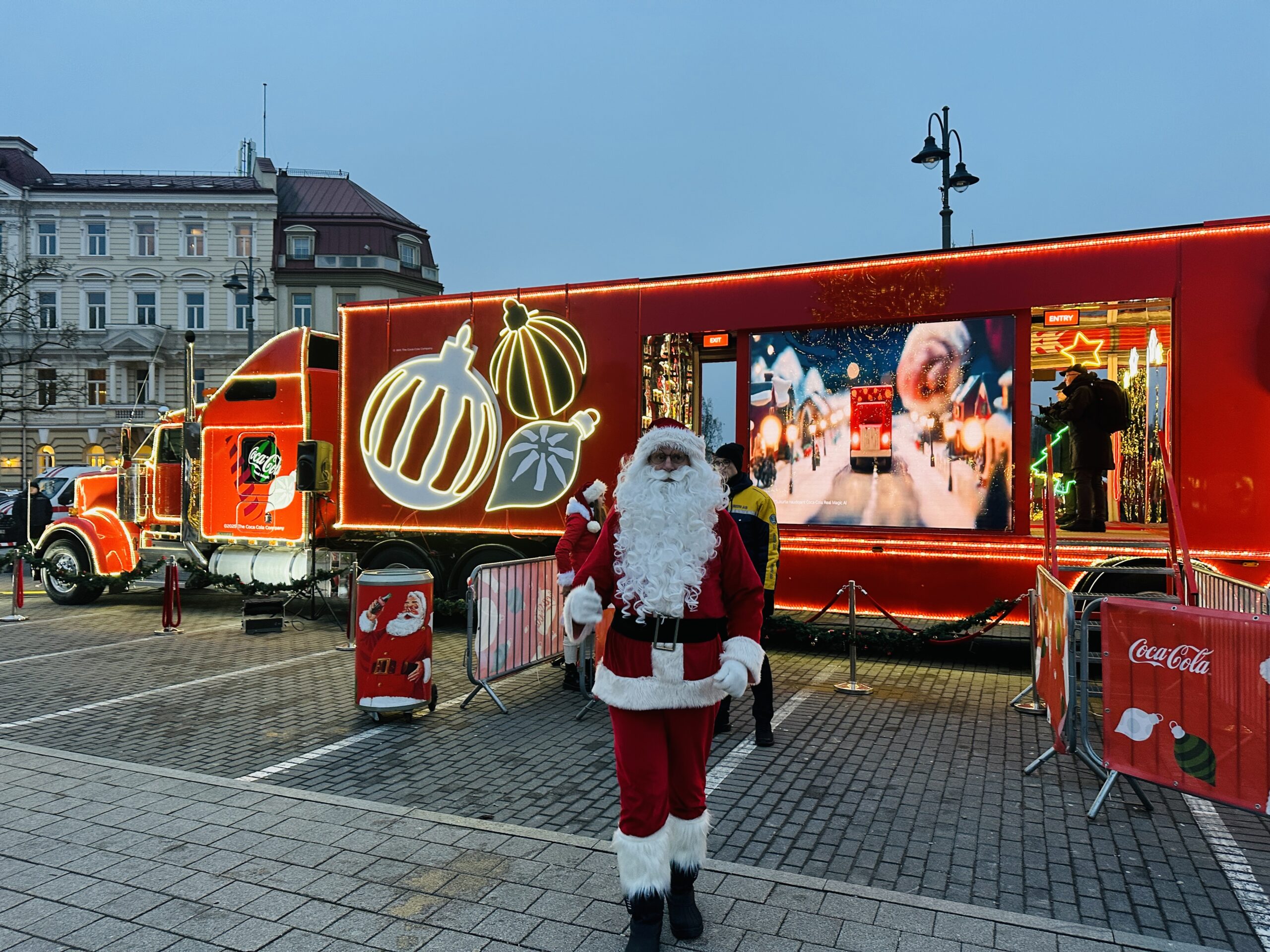 Coca-Cola karavanas Vilniuje Katedros aikštėje 2025