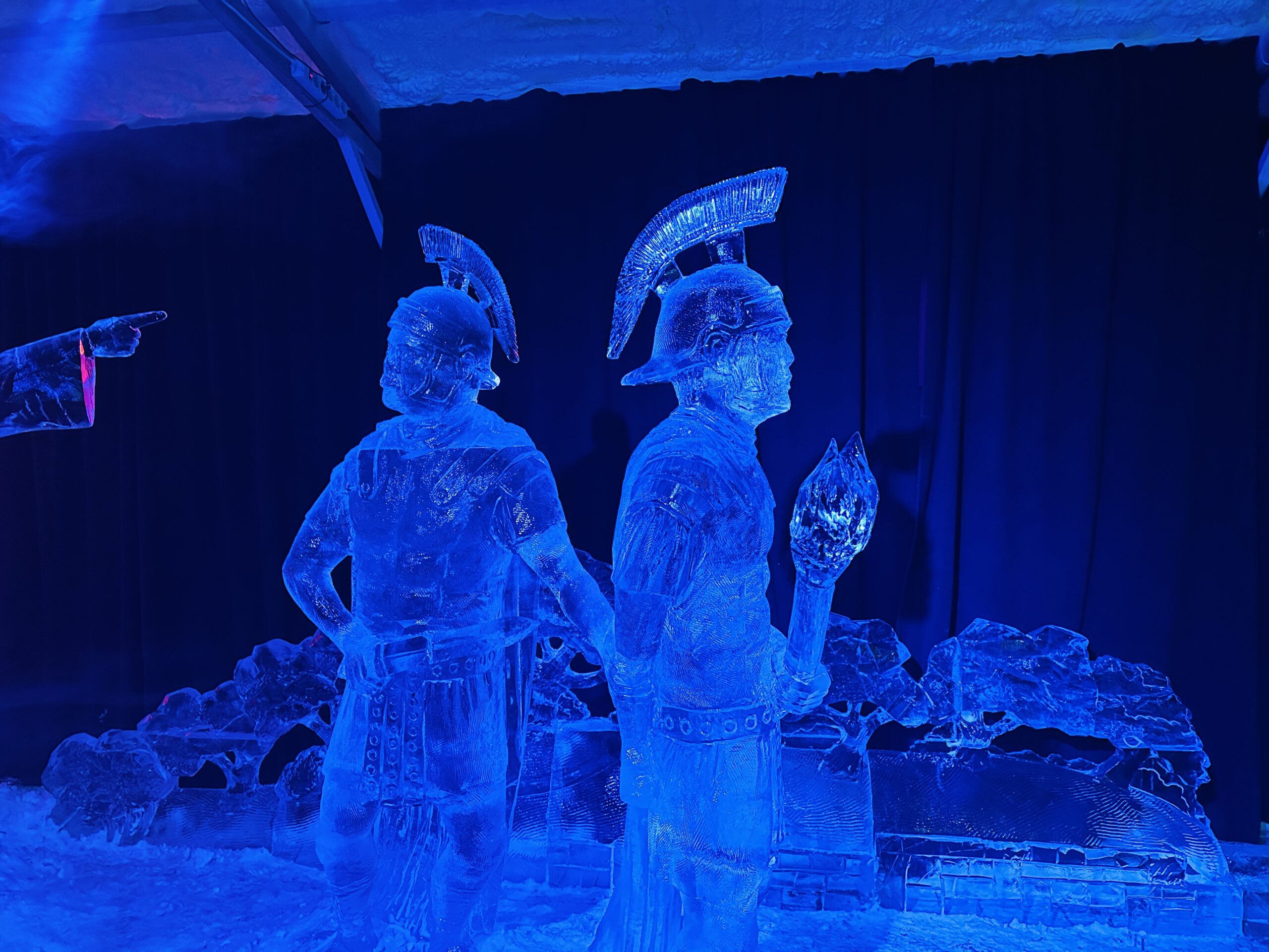 Ledo skulptūrų ir šviesos festivalis Taujėnų dvare