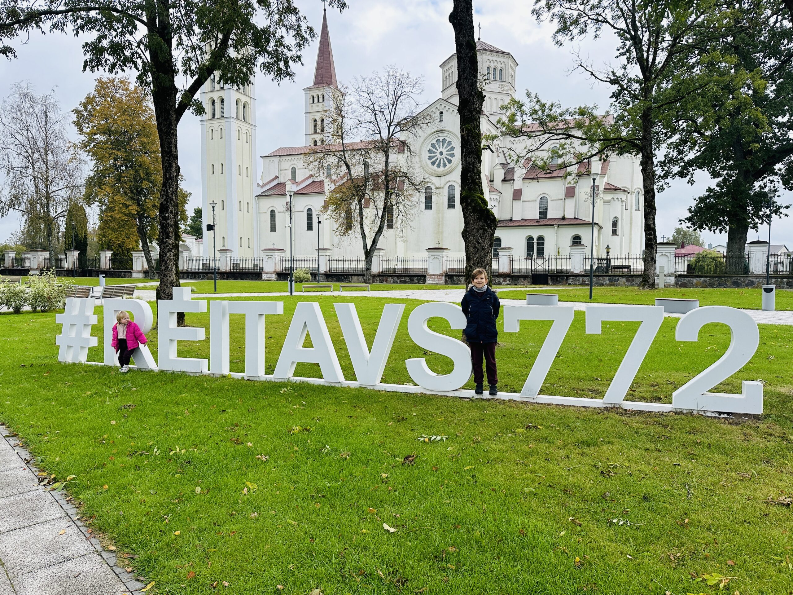 Miestas Lietuvoje, kuris nustebino ir sužavėjo: Rietavas su vaikais