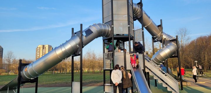 Nauja žaidimų aikštelė Kaune Kalniečių parke