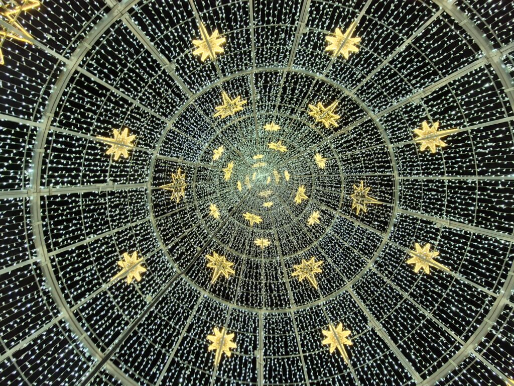 Žiemos šventės 2025-2026 Tenerifėje: Kalėdos, Naujieji ir įspūdingas Trijų Karalių paradas