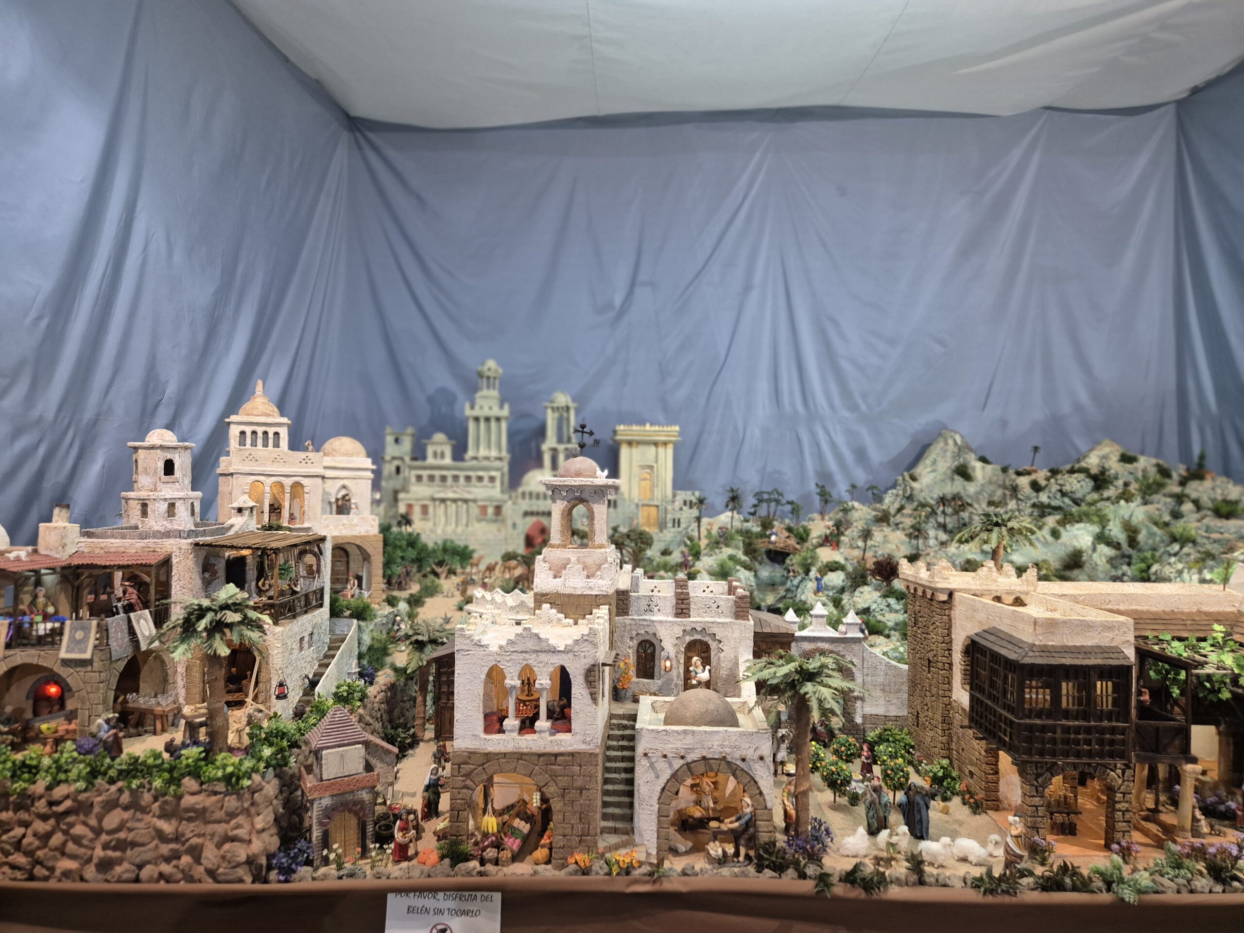 Prakartėlė Kalėdiškiausiame name Tenerifėje