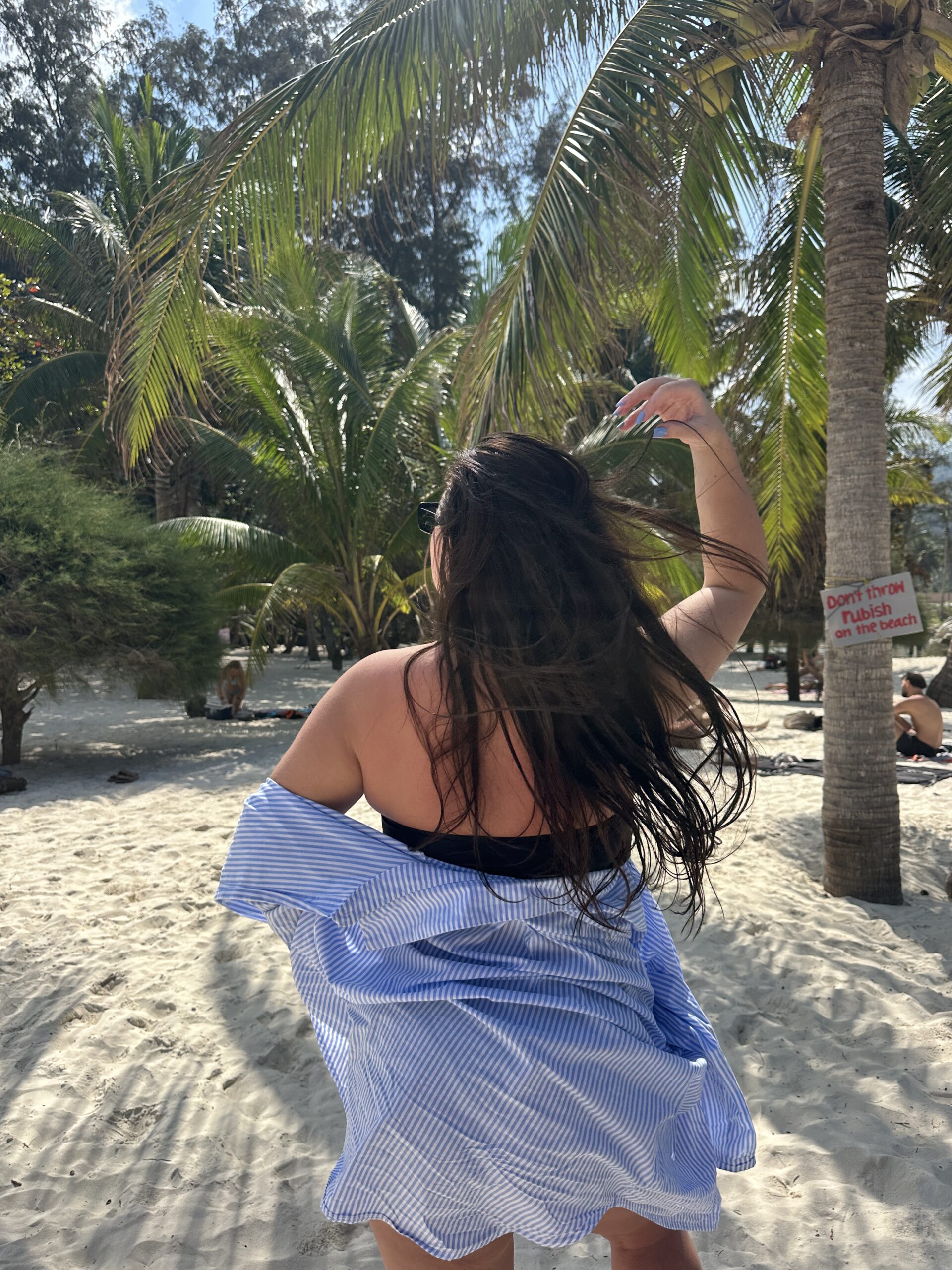 Ar reikia plauti galvą po maudynių jūroje?