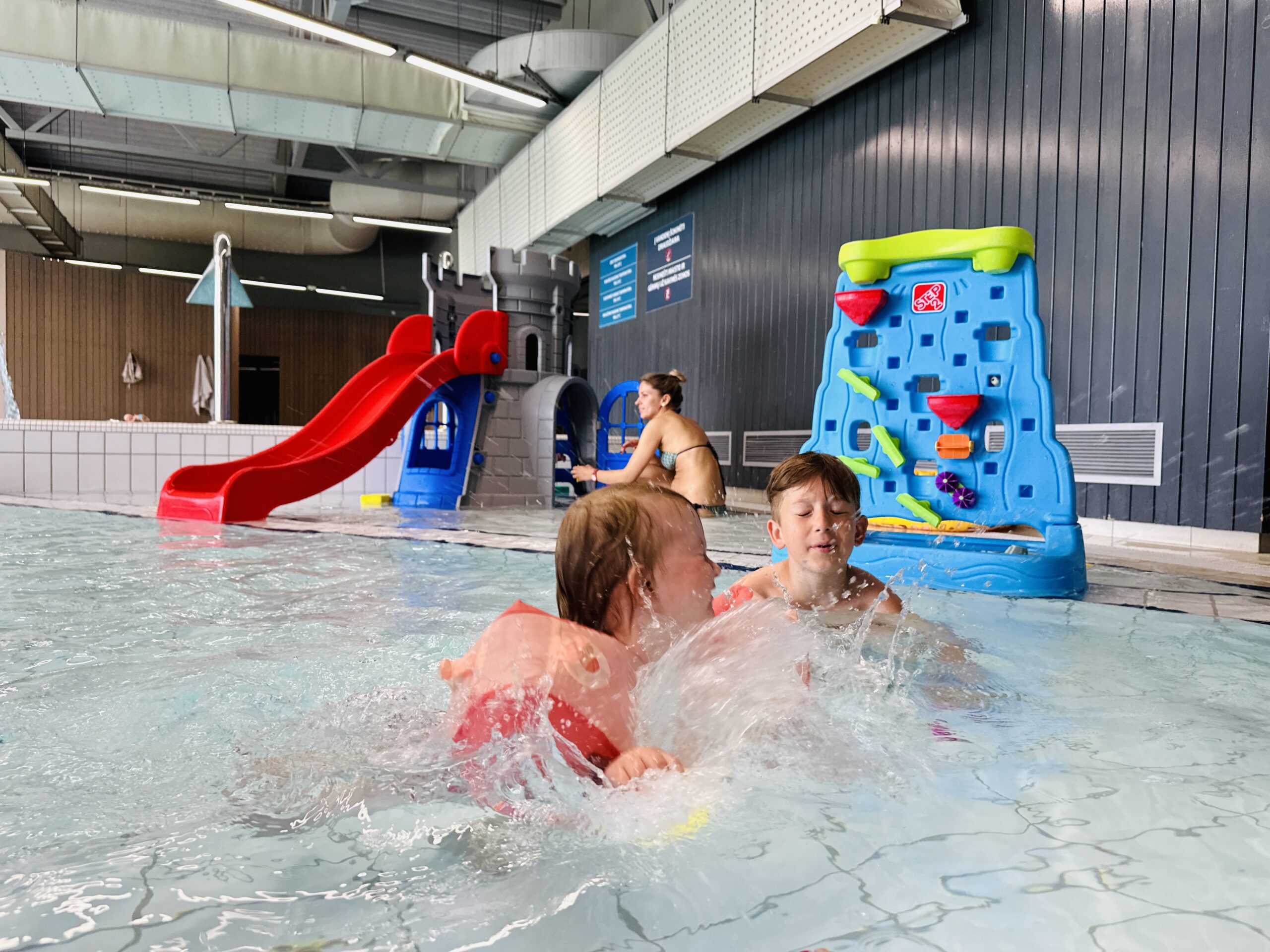 Molėtų baseinas su vaikais