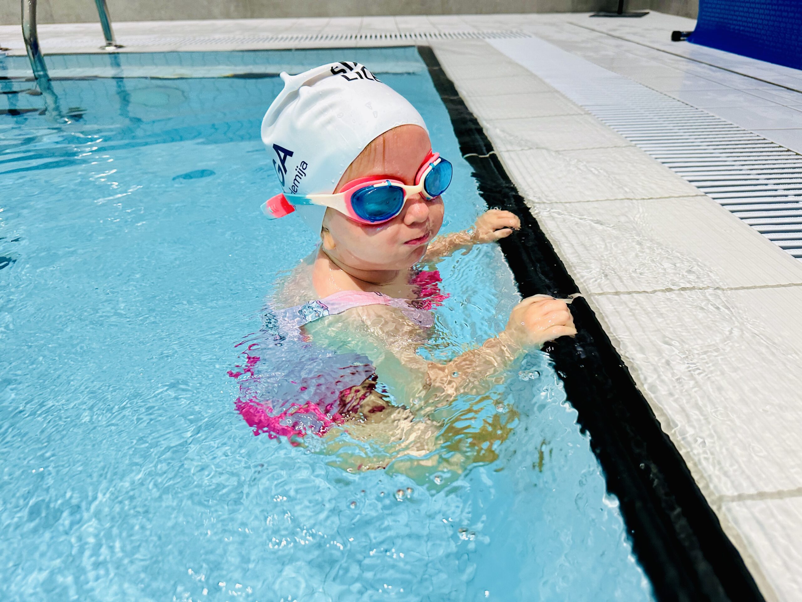 Plaukimo pamokos mažiems vaikams Vilniuje