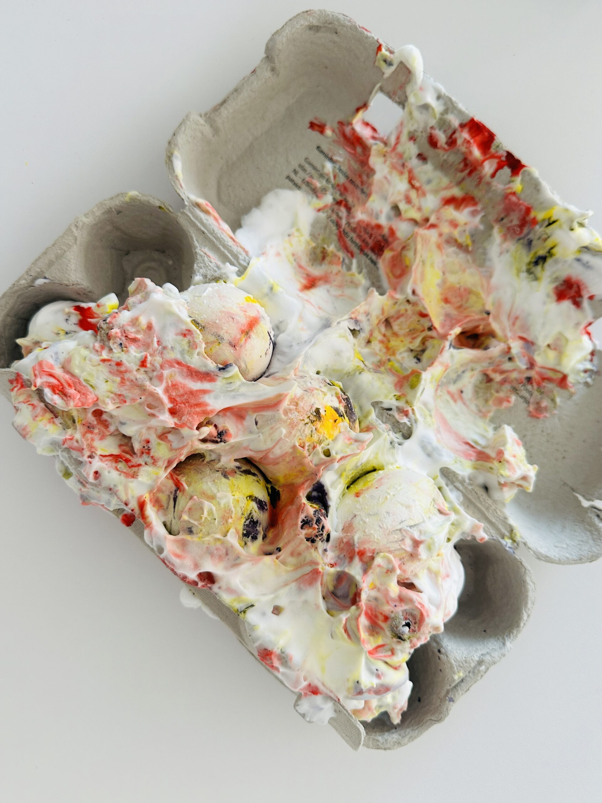 Kiaušinių dažymas su skutimosi putomis