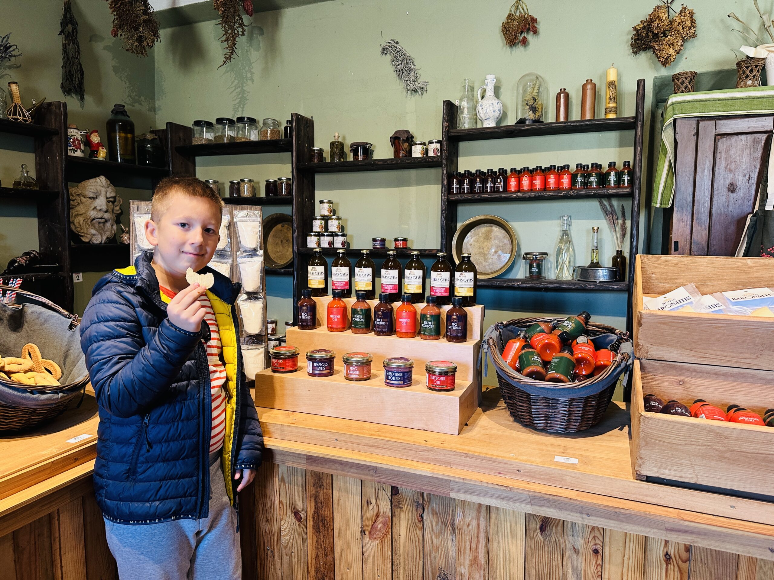 Pakruojo dvaro krautuvėlė