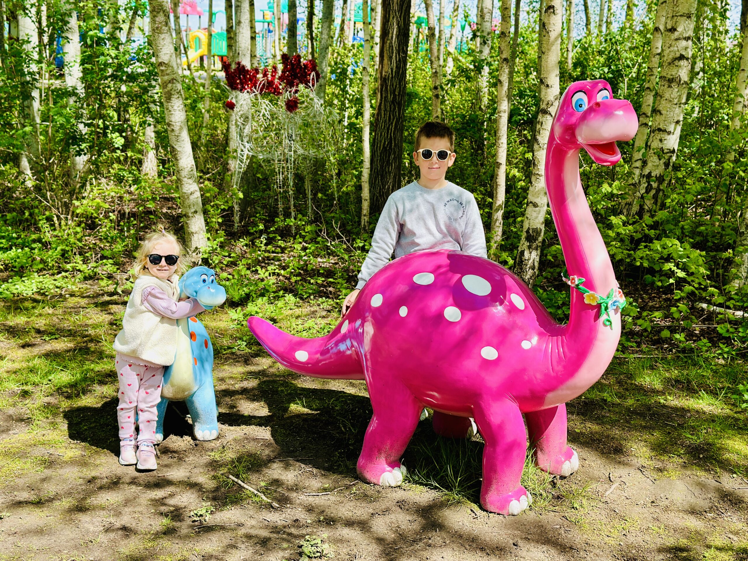 Dinozaurų ir atrakcionų parkai Lietuvoje