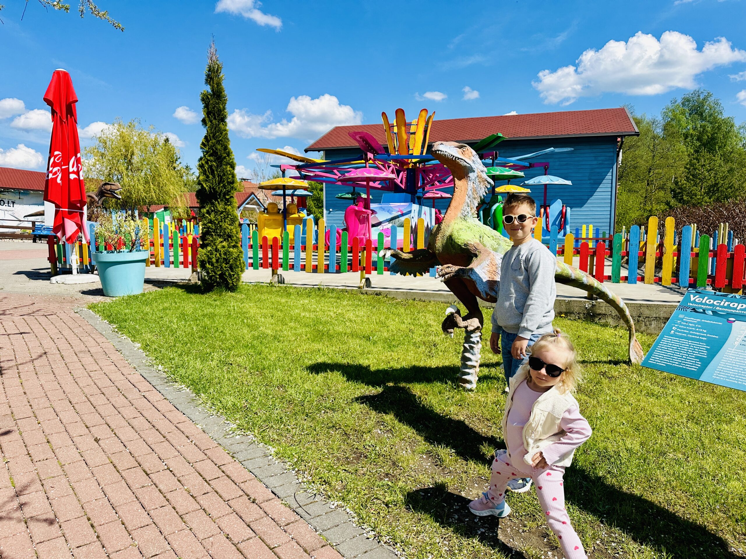 Dinozaurų ir atrakcionų parkai Lietuvoje