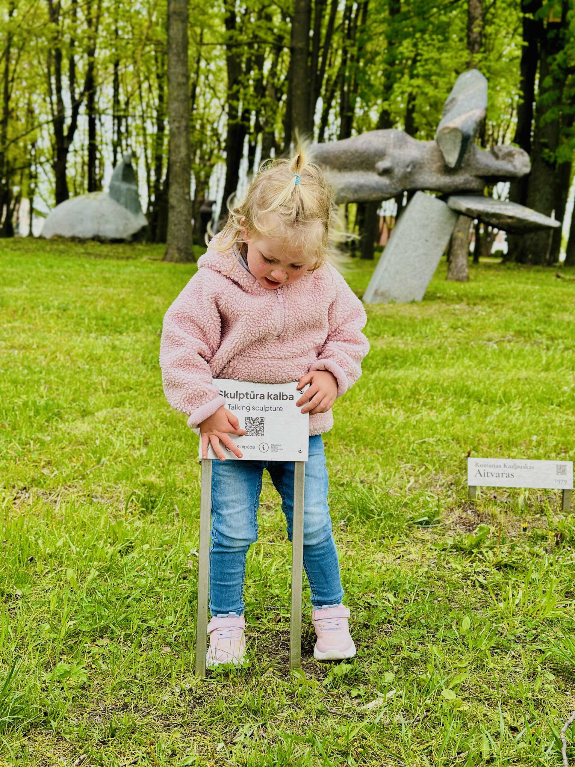 Klaipėdos Skulptūrų parkas ir kalbančios skulptūros