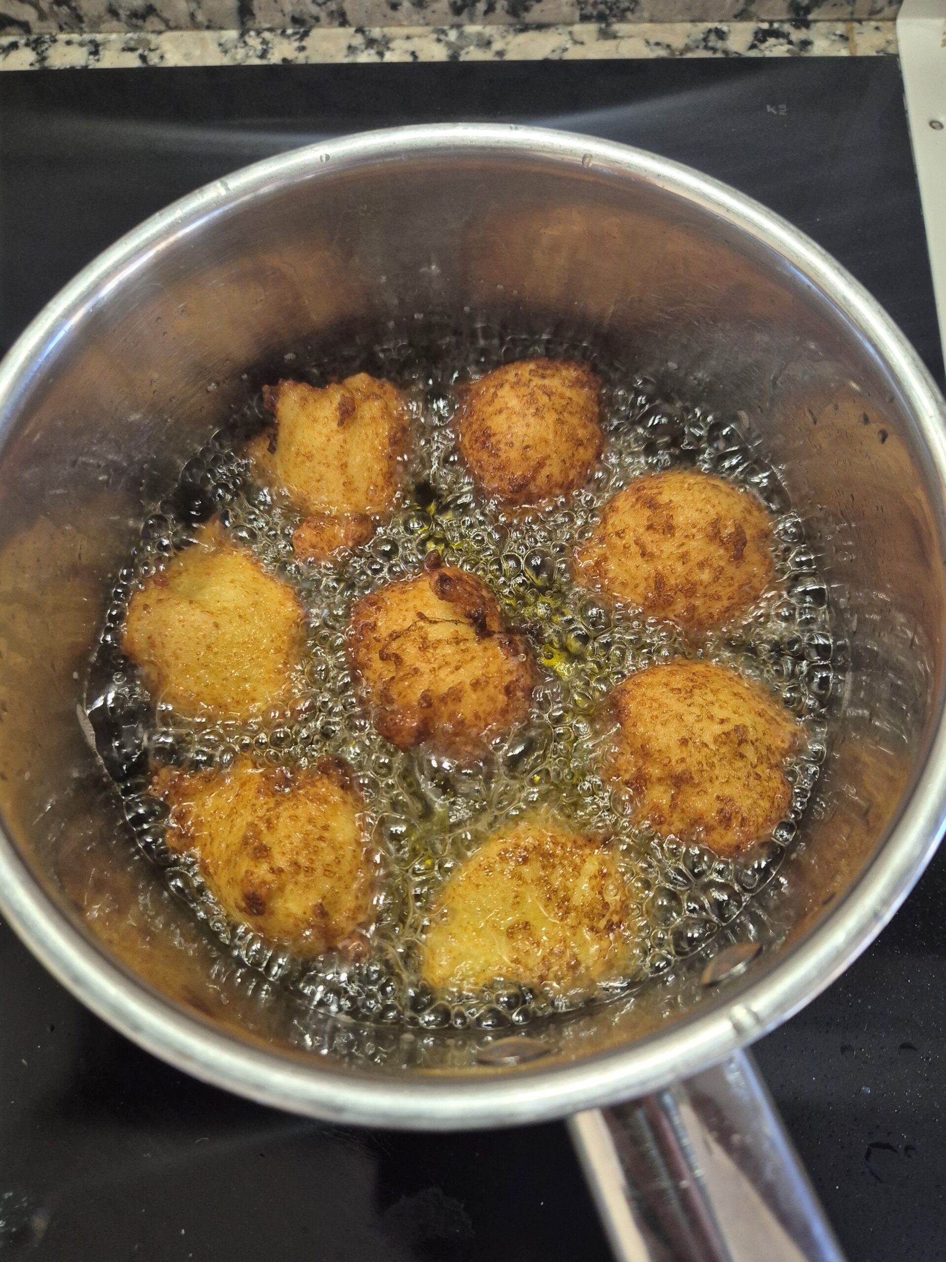 Tinginio varškės spurgytės – greitas ir paprastas receptas