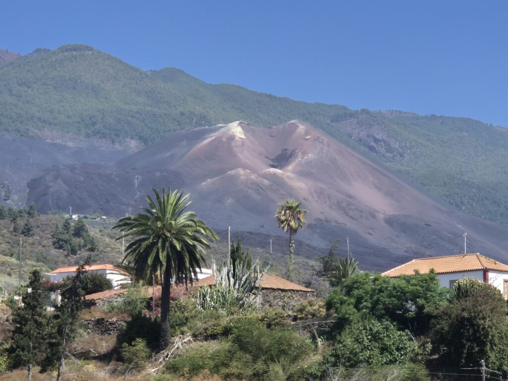 Nedaugelis žino: La Palma saloje galima patekti į tikrą lavos tunelį