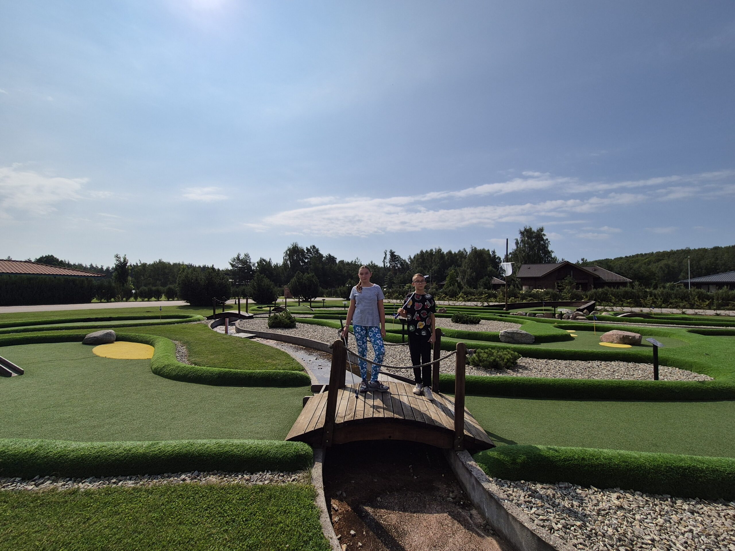Ne tik laipynės ir atrakcionai: Tarzanijoje rasite 18 duobučių mini golfą