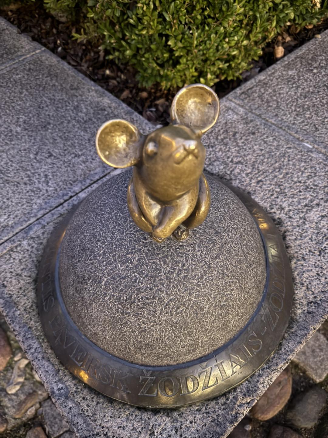 Skulptūra Stebuklingas peliukas Klaipėdoje (nuotr. Tvylas Art)