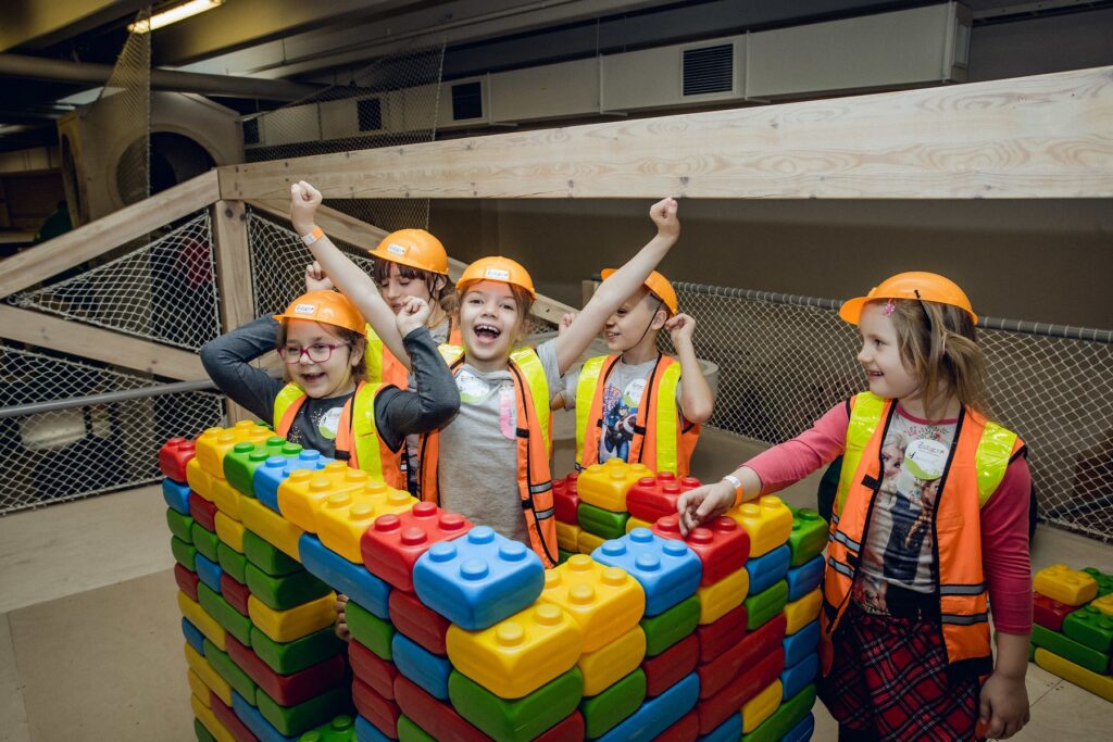 Curiocity vasaros stovyklos: kur smalsumas virsta atradimais