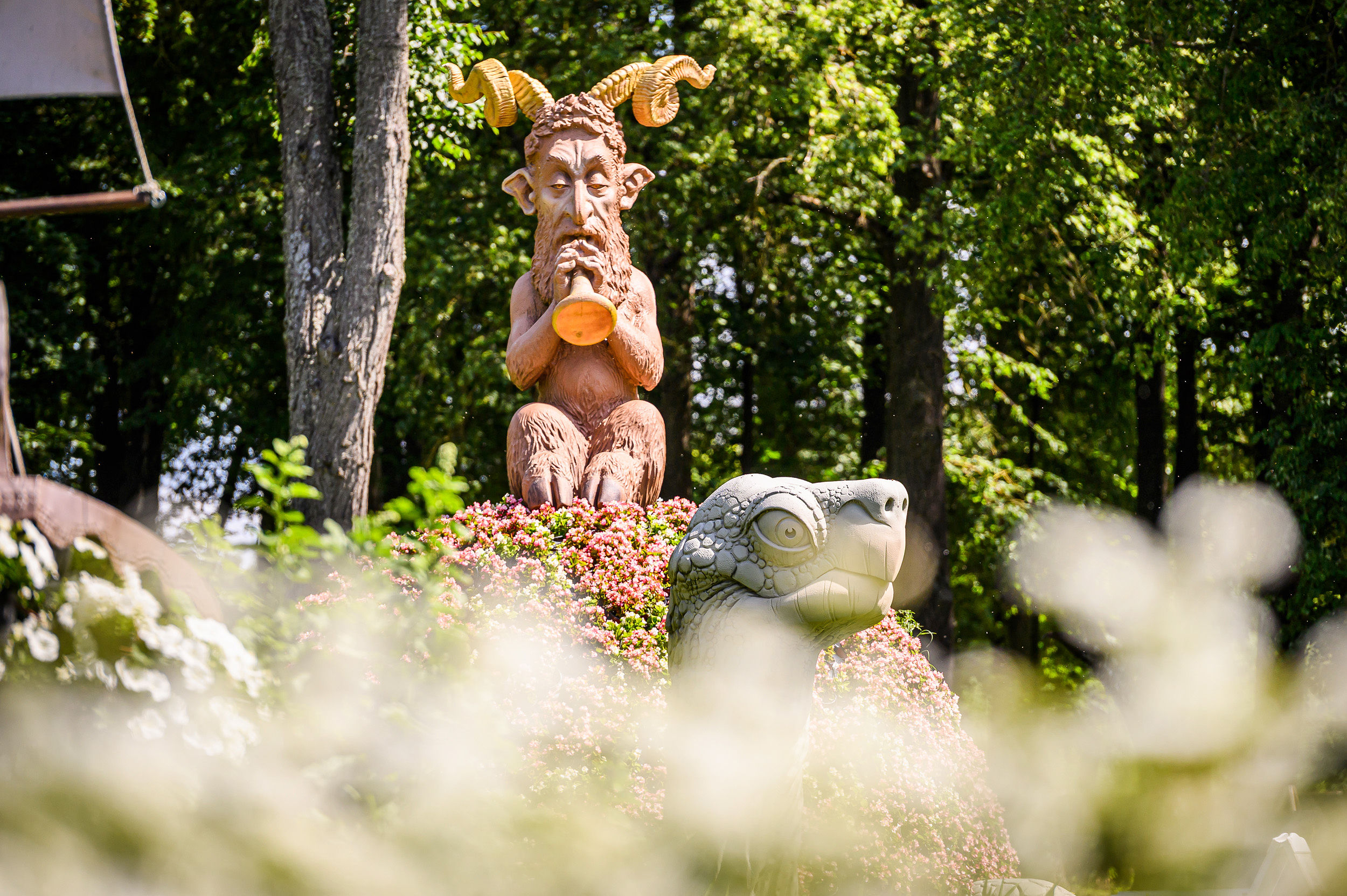 Pakruojo dvare atidaromas Vasaros gėlių festivalis