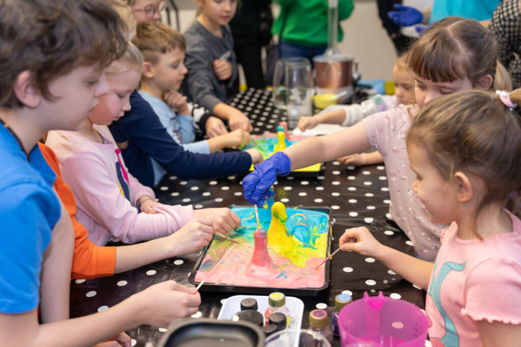 Edulandas stovyklos: vasara smalsiems vaikams