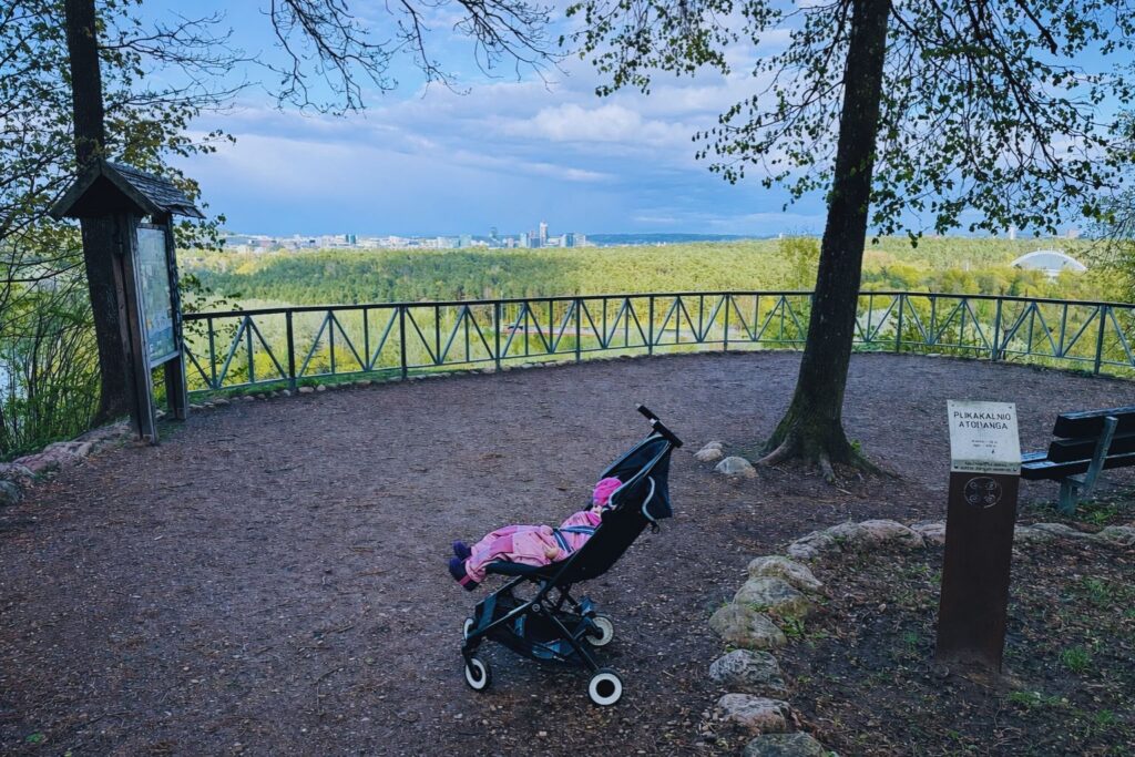 Daugiau nei 50 lankytinų vietų gamtoje, kurios pritaikytos šeimoms net ir su kūdikiais