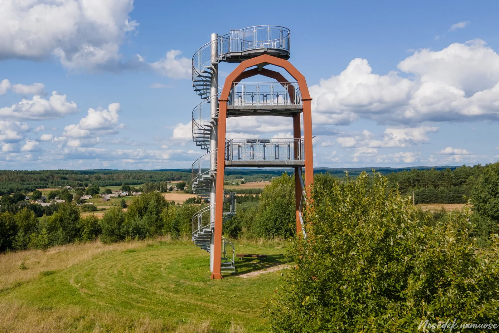 Didžiasalio (Sirvėtos) apžvalgos bokštas (nuotr. iš „Nesėdėk namuose“ svetainės)