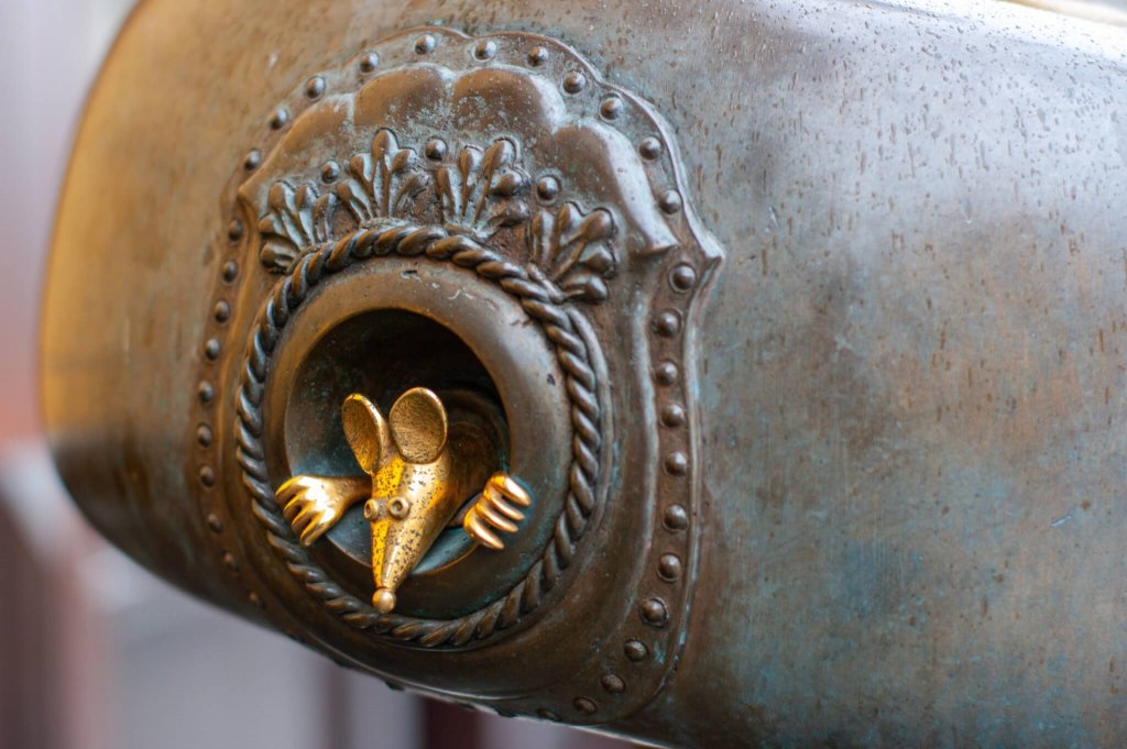 Džiugo skulptūra Vilniuje (nuotr. Neakivaizdinis Vilnius)