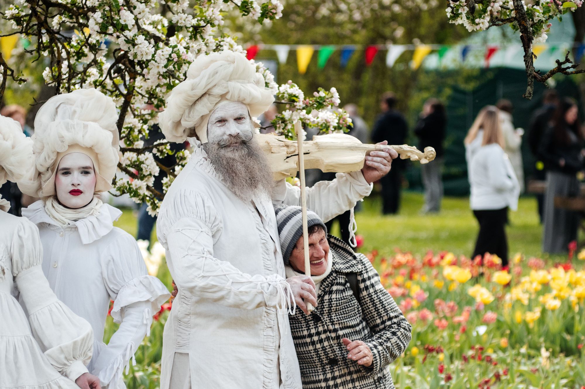 Tulpių žydėjimo šventė Burbiškio dvare 2026. Elvino Skabeikio nuotr.